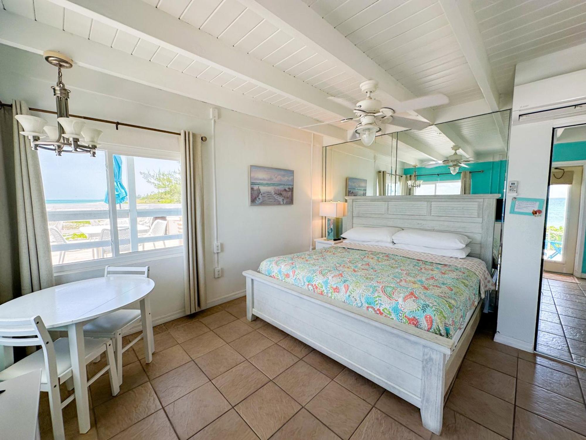 Pearl Beach 2*