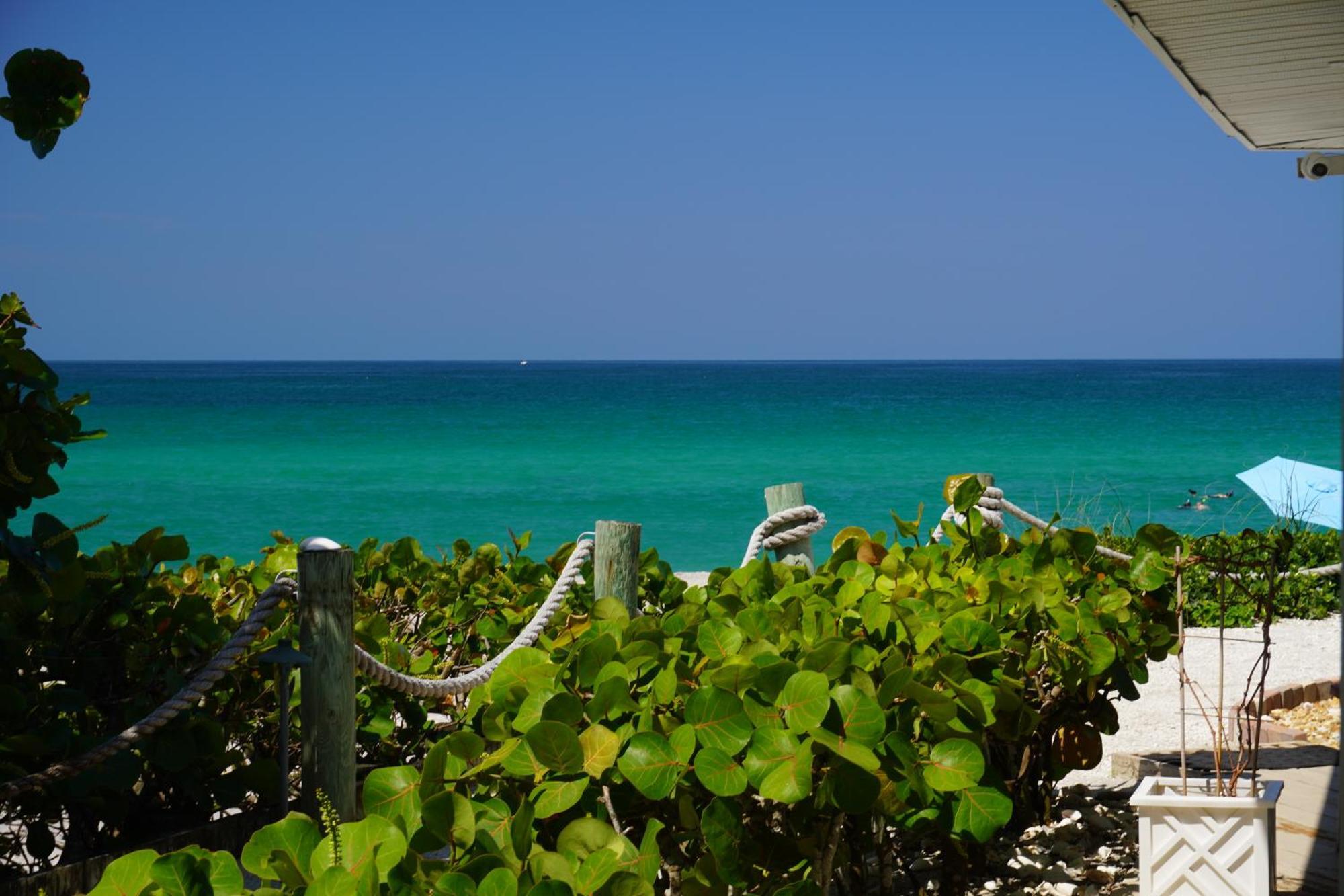 Pearl Beach Inn Englewood